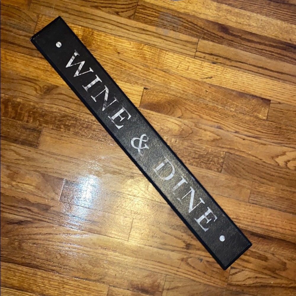 Wine and Dine Sign